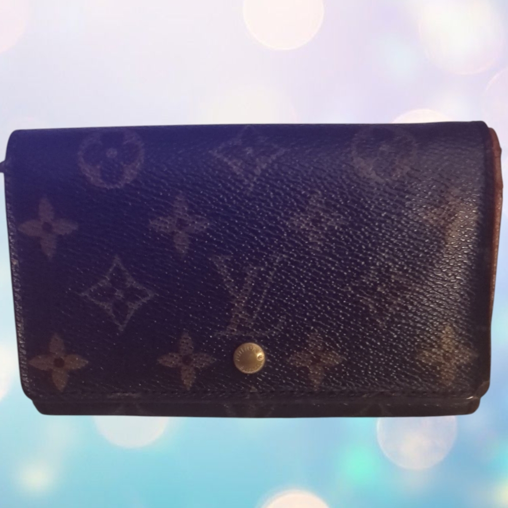 LOUIS VUITTON ✨Porte Monnaie Tresor Monogram Wallet✨